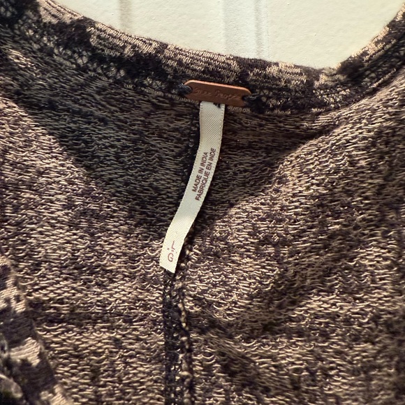 Free People Cropped Sweater Shirt L - Picture 2 of 2